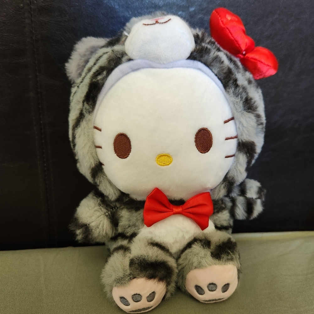 Hello kitty doll 7"